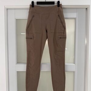 Athleta Tan Headlands Hybrid Cargo Leggings - Size 6 Tall - Like New!